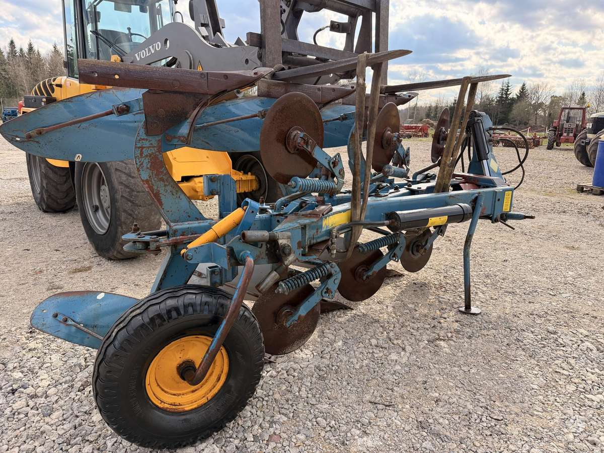 Överum 3x3, ploughs