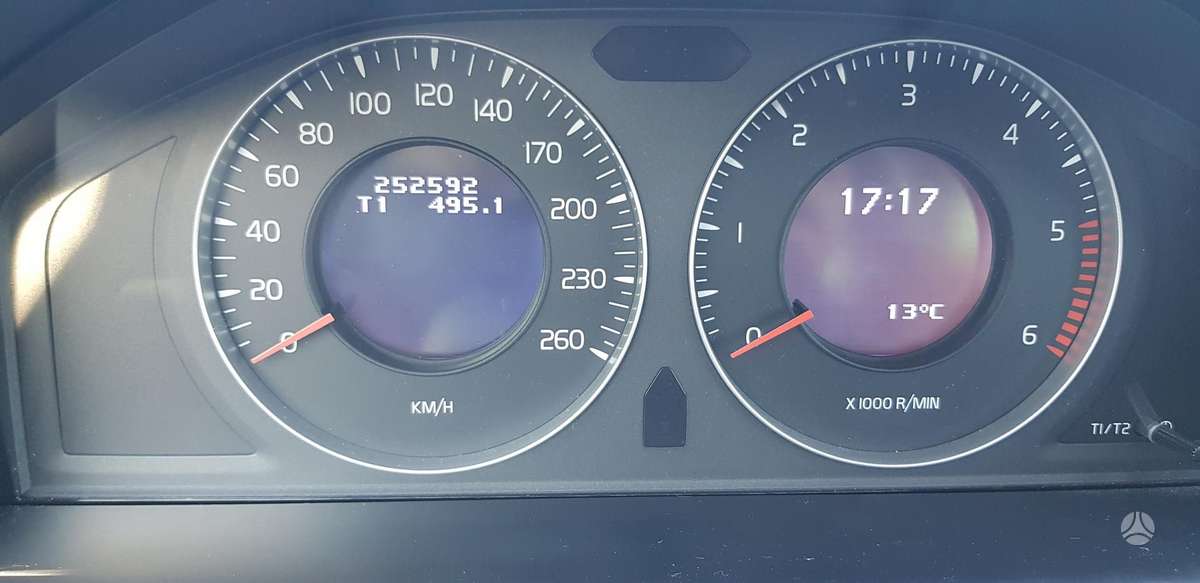 Volvo XC60, 2.4 l., Внедорожник / Кроссовер