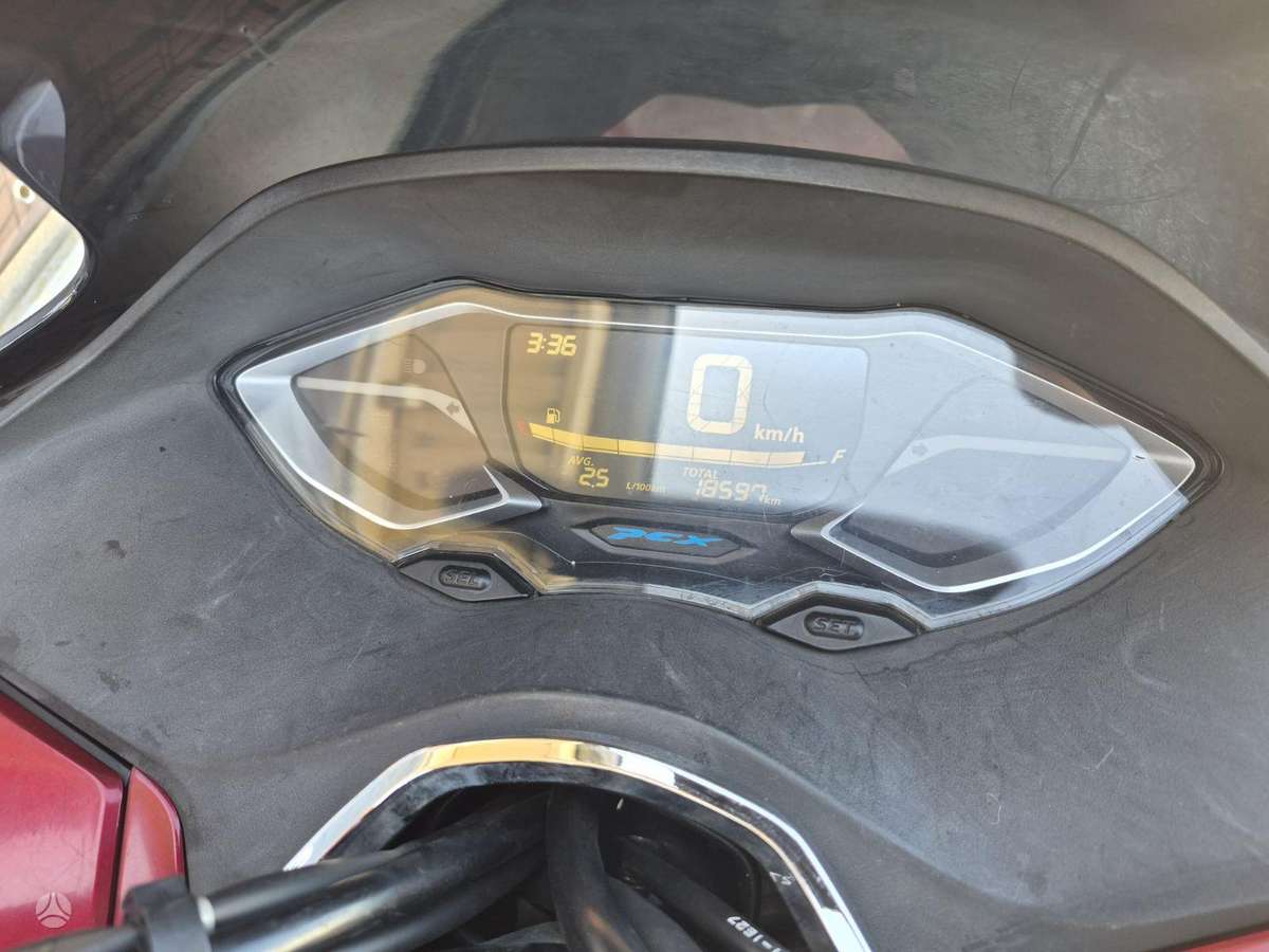 Honda PCX 125cc, scooters / mopeds