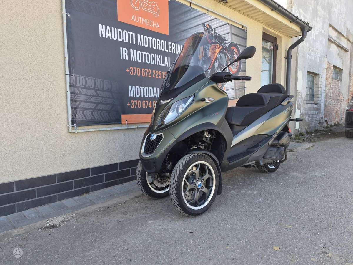 Piaggio MP3 300cc, trikes