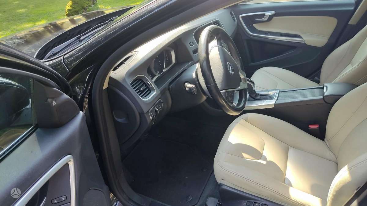 Volvo S60, 2.0 l., Седан