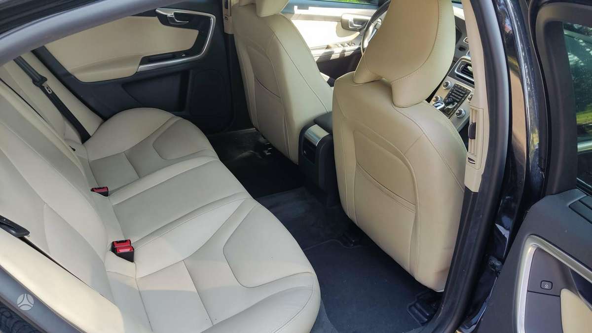 Volvo S60, 2.0 l., Седан