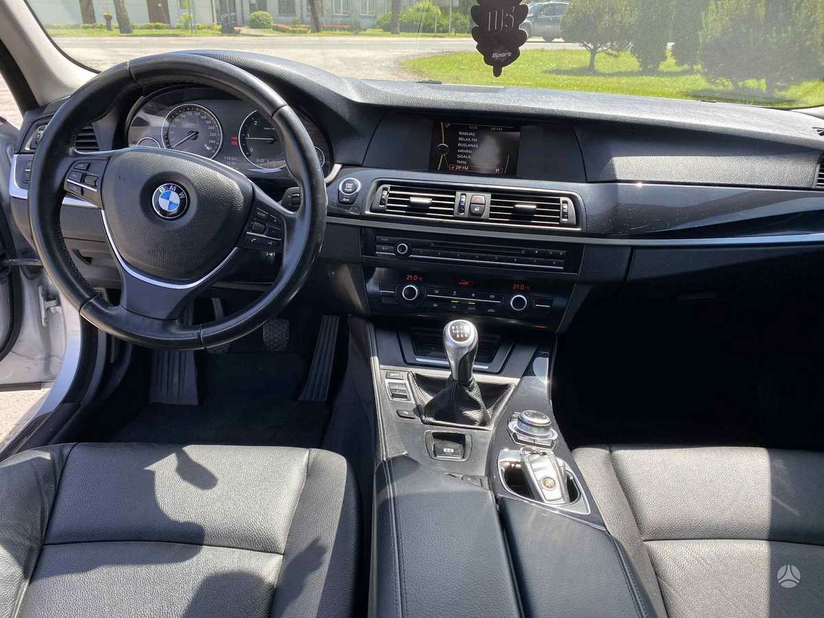 BMW 520, 2.0 l., Седан