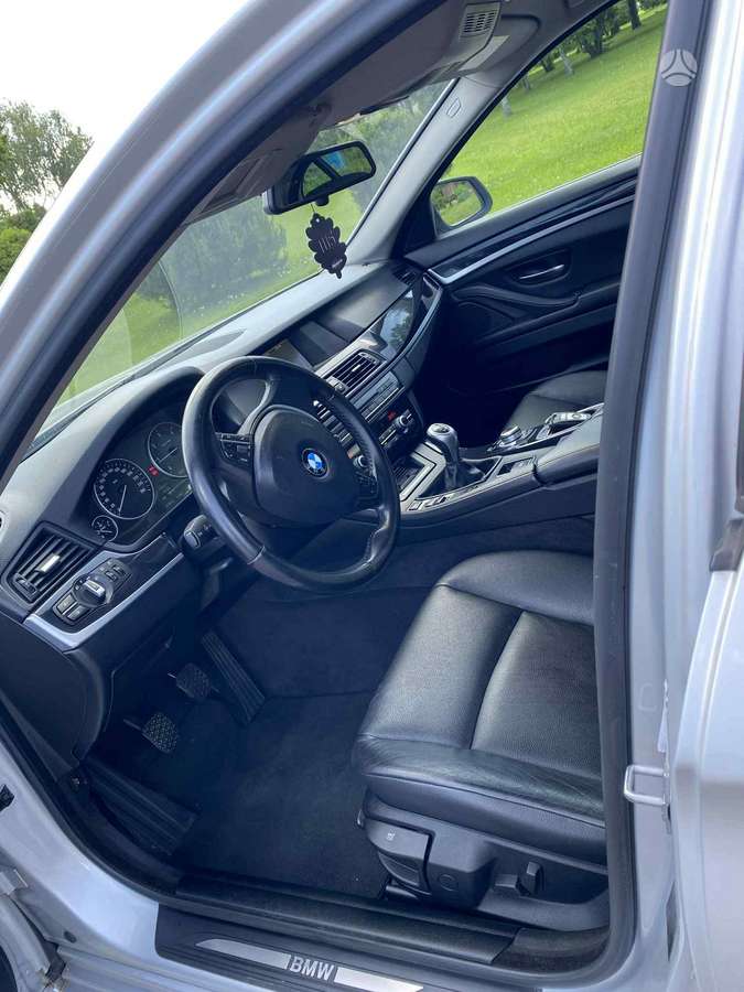 BMW 520, 2.0 l., Седан