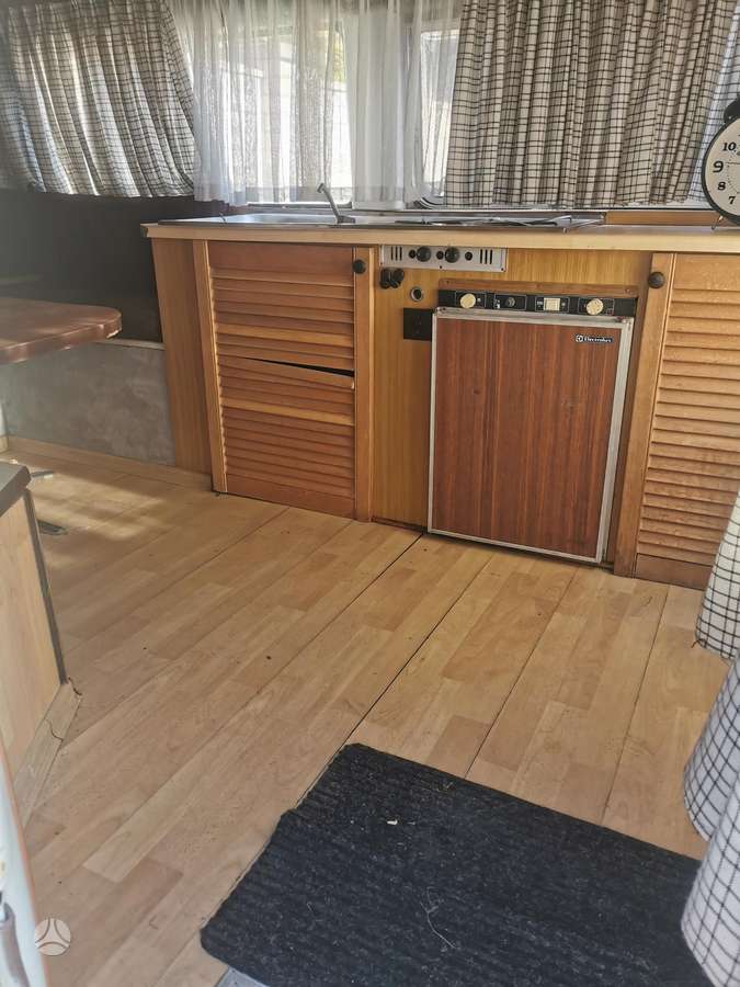 Volkswagen LT-28, campers