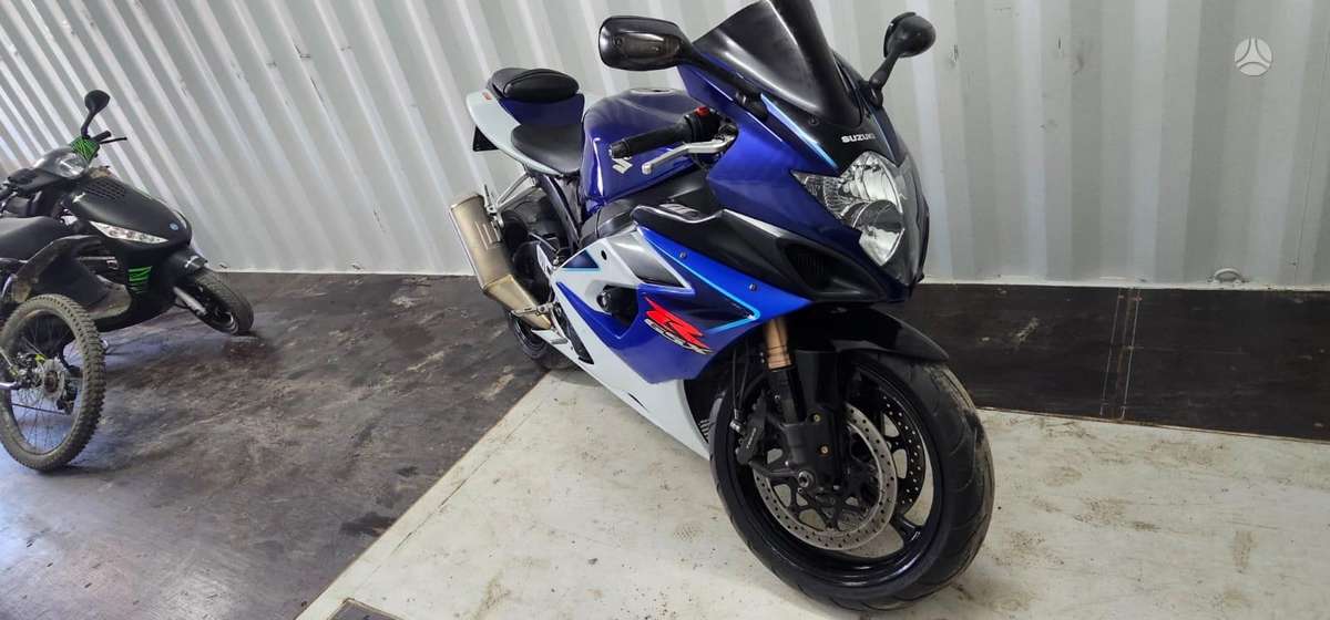 Suzuki GSX-R 1000cc, superbikes