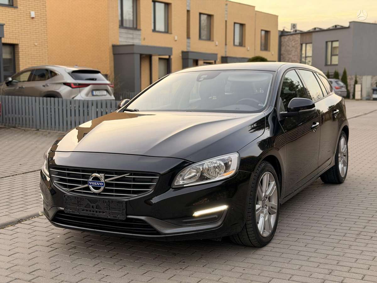Volvo V60, 2015