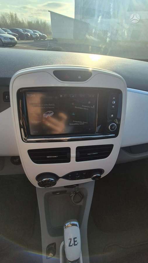 Renault Zoe - 12