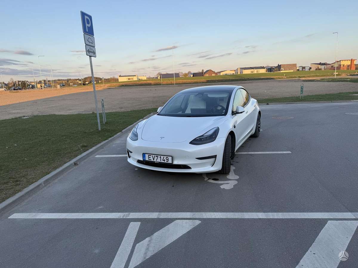 Tesla Model 3, 82 kWh, sedanas
