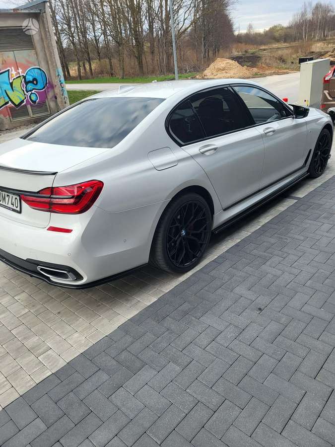 BMW 740, 3.0 l., Седан