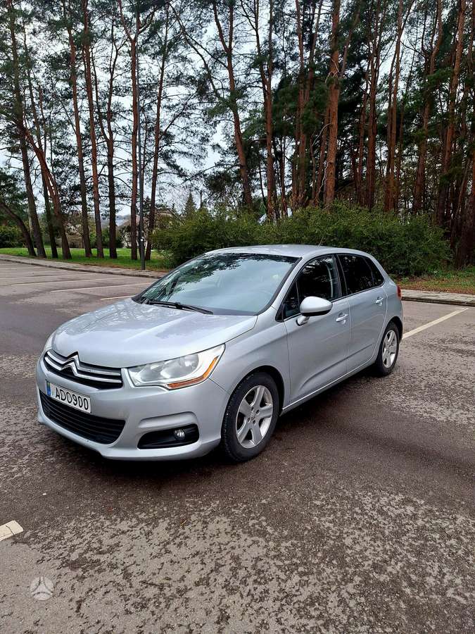 Citroen C4, 1.6 l., hatchback