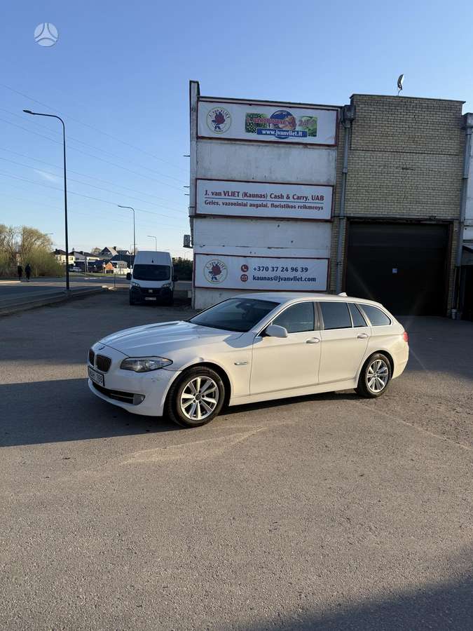 BMW 520, 2.0 l., Универсал