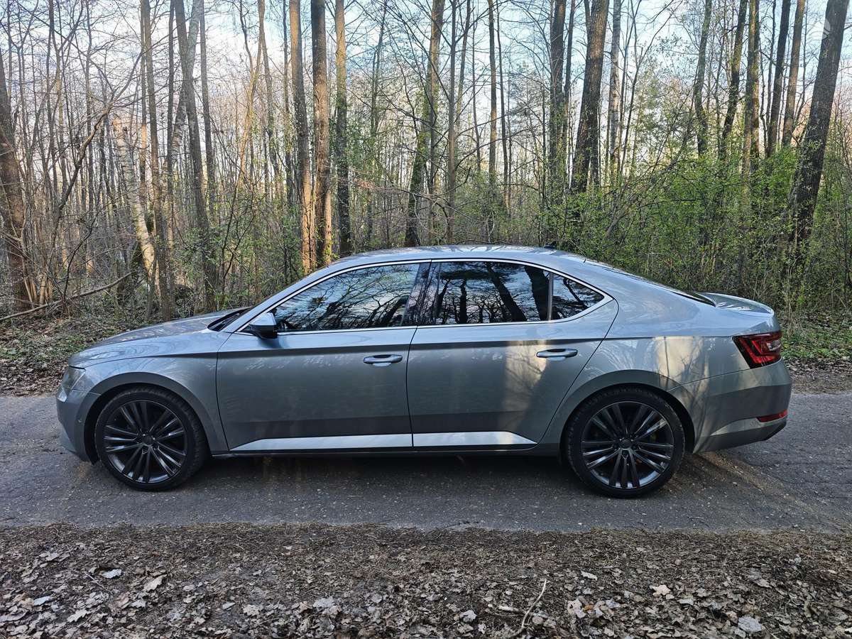 Škoda Superb - 4