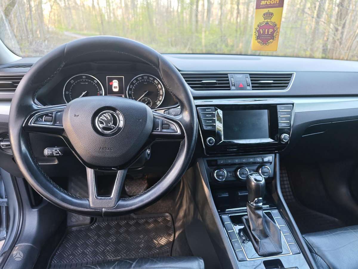 Škoda Superb - 12
