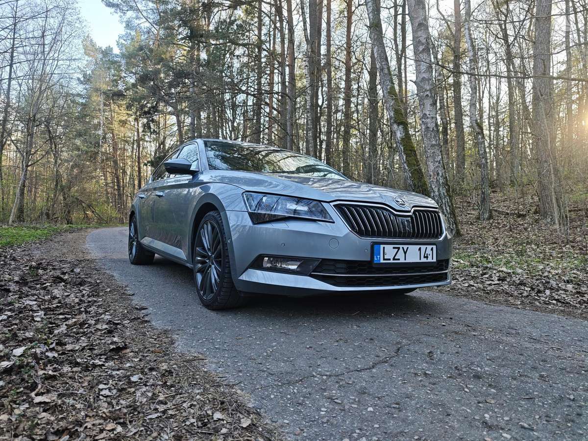 Skoda Superb, 2.0 l., hatchback