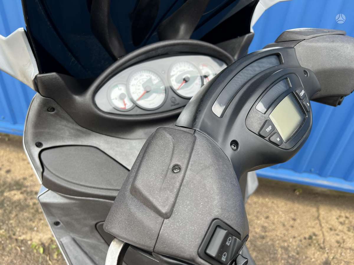 Piaggio X9 250cc, scooters / mopeds