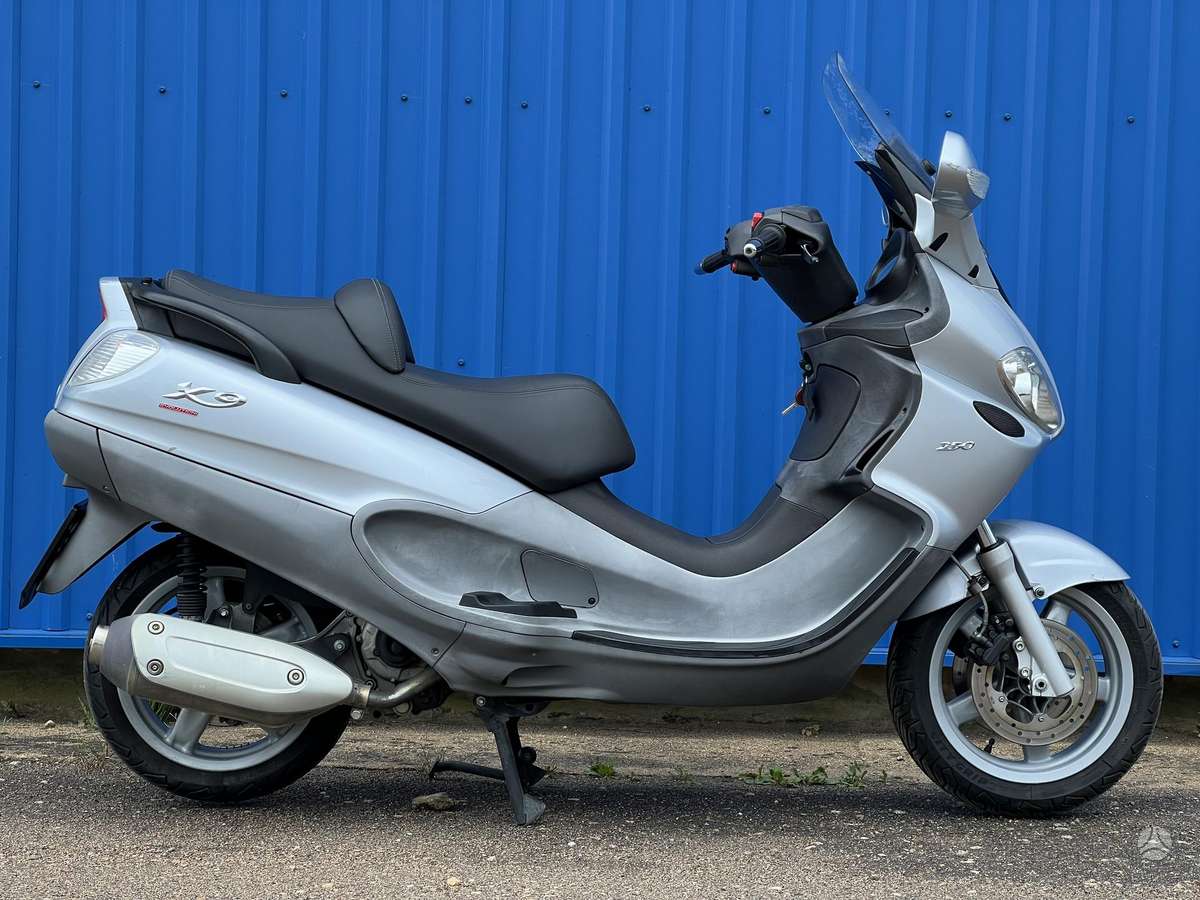 Piaggio X9 250cc, scooters / mopeds