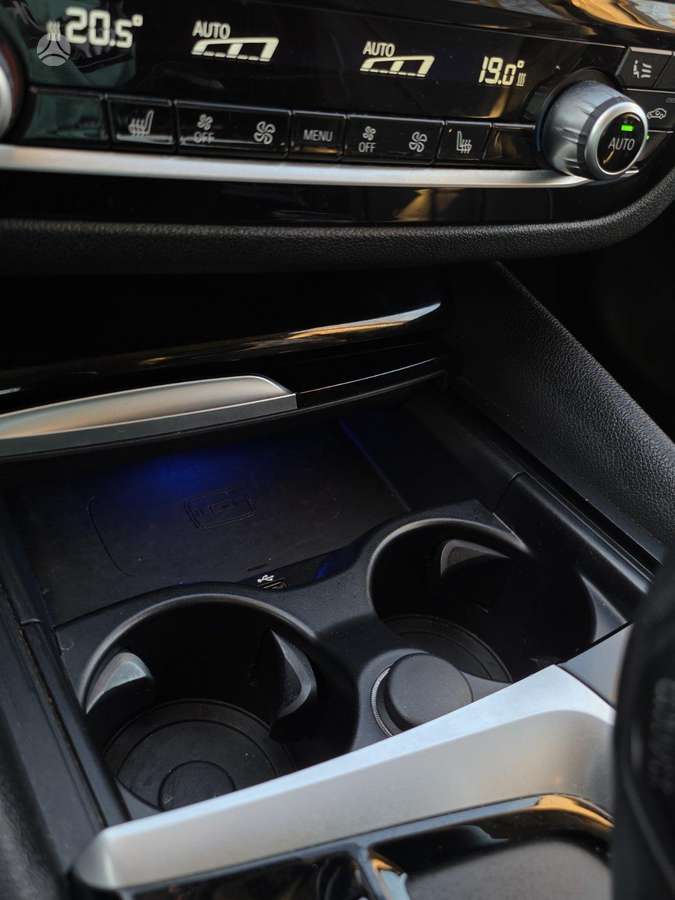 BMW 520, 2.0 l., sedanas
