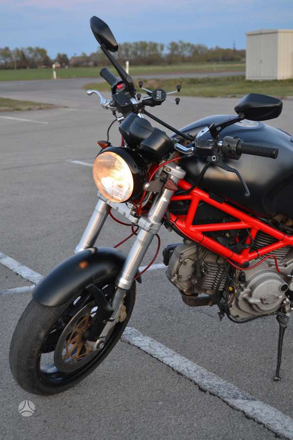 Ducati Monster 620cc, street / classic