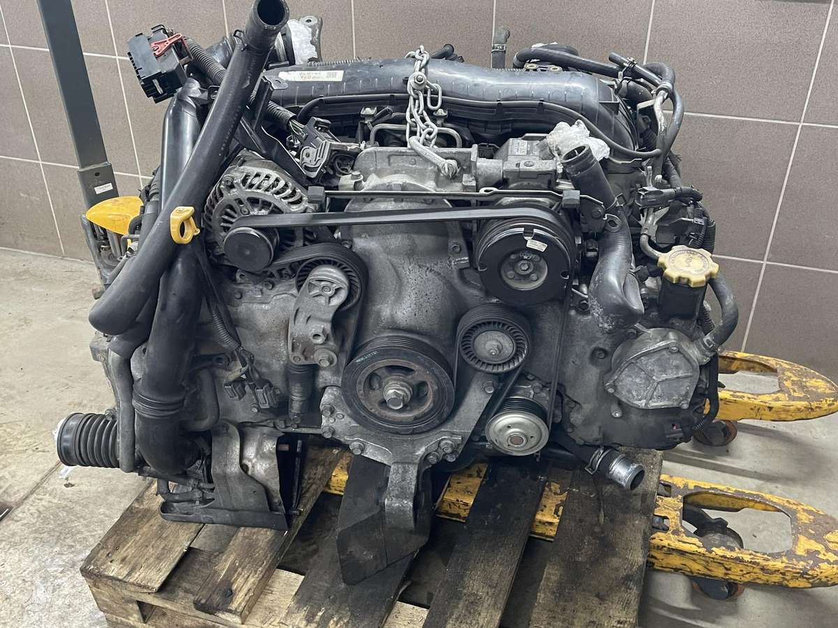 Subaru Legacy engine