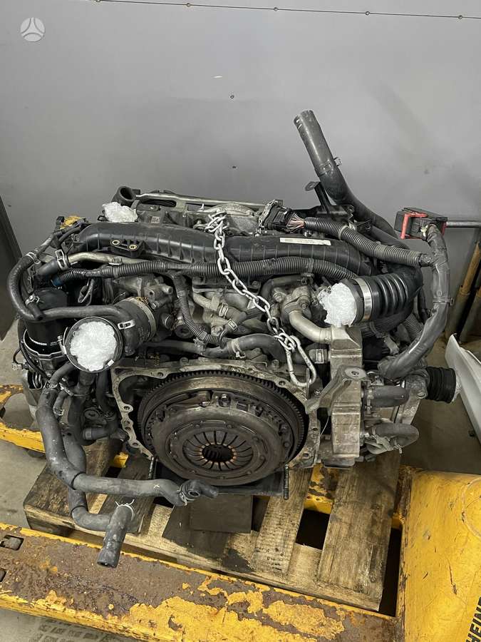 Subaru Legacy engine