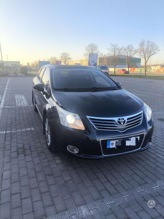 Toyota Avensis, 2011