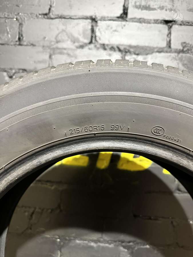 Hankook Kinergy 4s, всесезонные 215/60 R16
