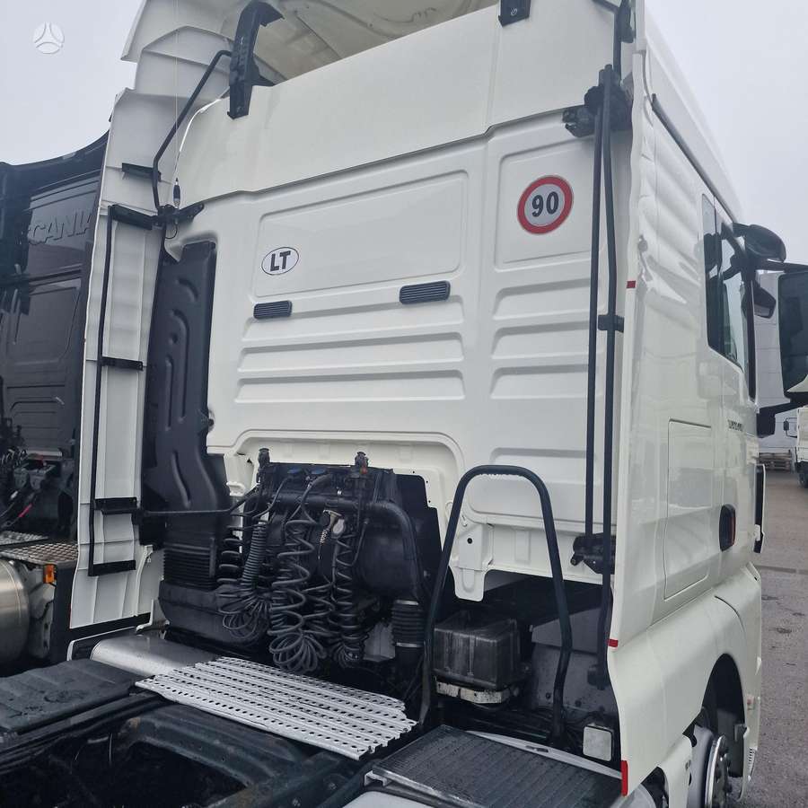 MAN TGX Mega, double sleeper