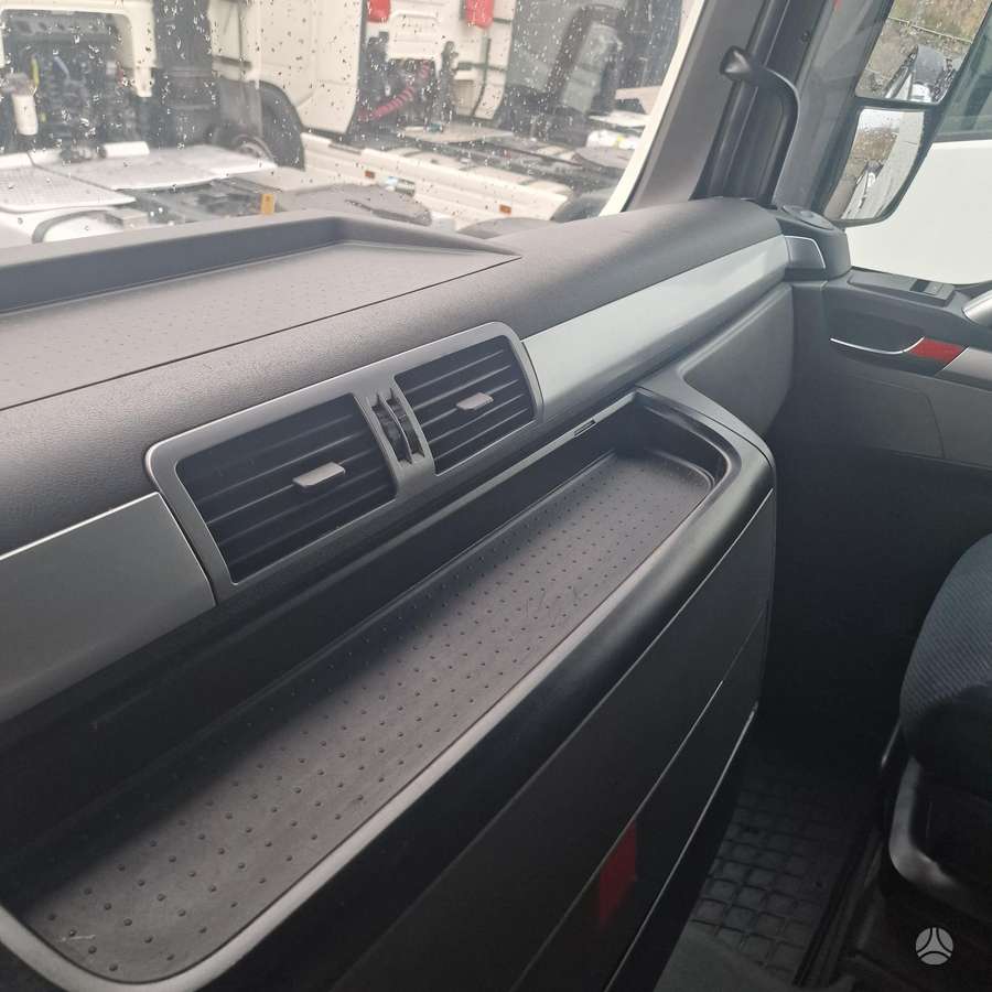 MAN TGX Mega, double sleeper