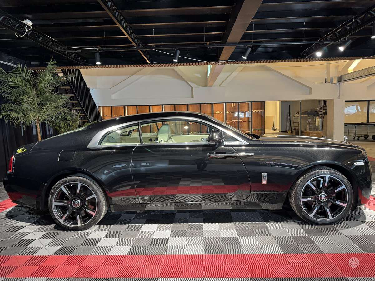 Rolls-Royce Wraith - 11