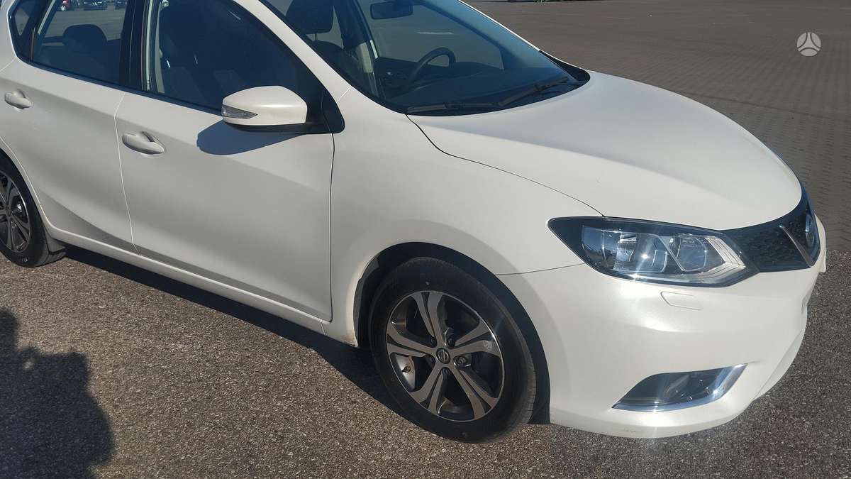 Nissan Pulsar, 1.2 l., hatchback