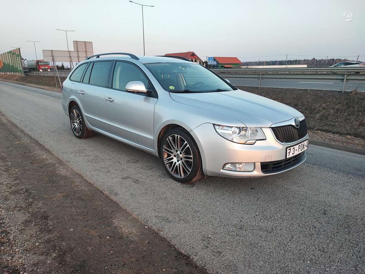 Skoda Superb, 2011