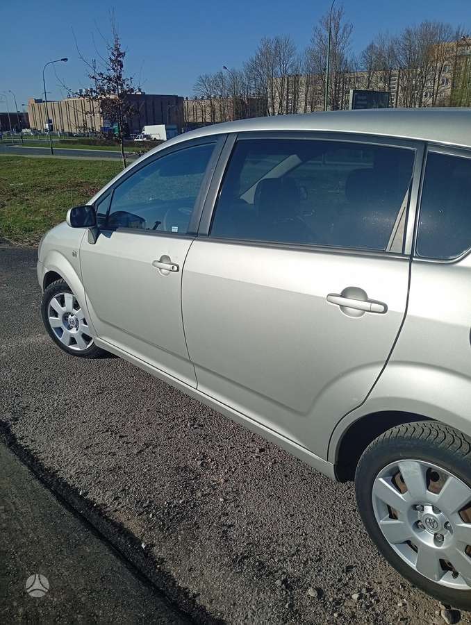 Toyota Corolla Verso, 2.2 l., hatchback