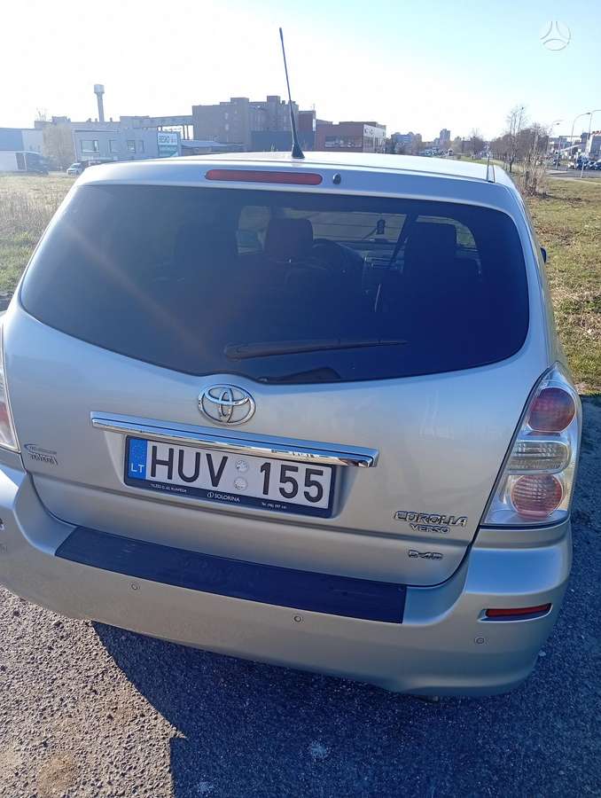 Toyota Corolla Verso, 2.2 l., hatchback