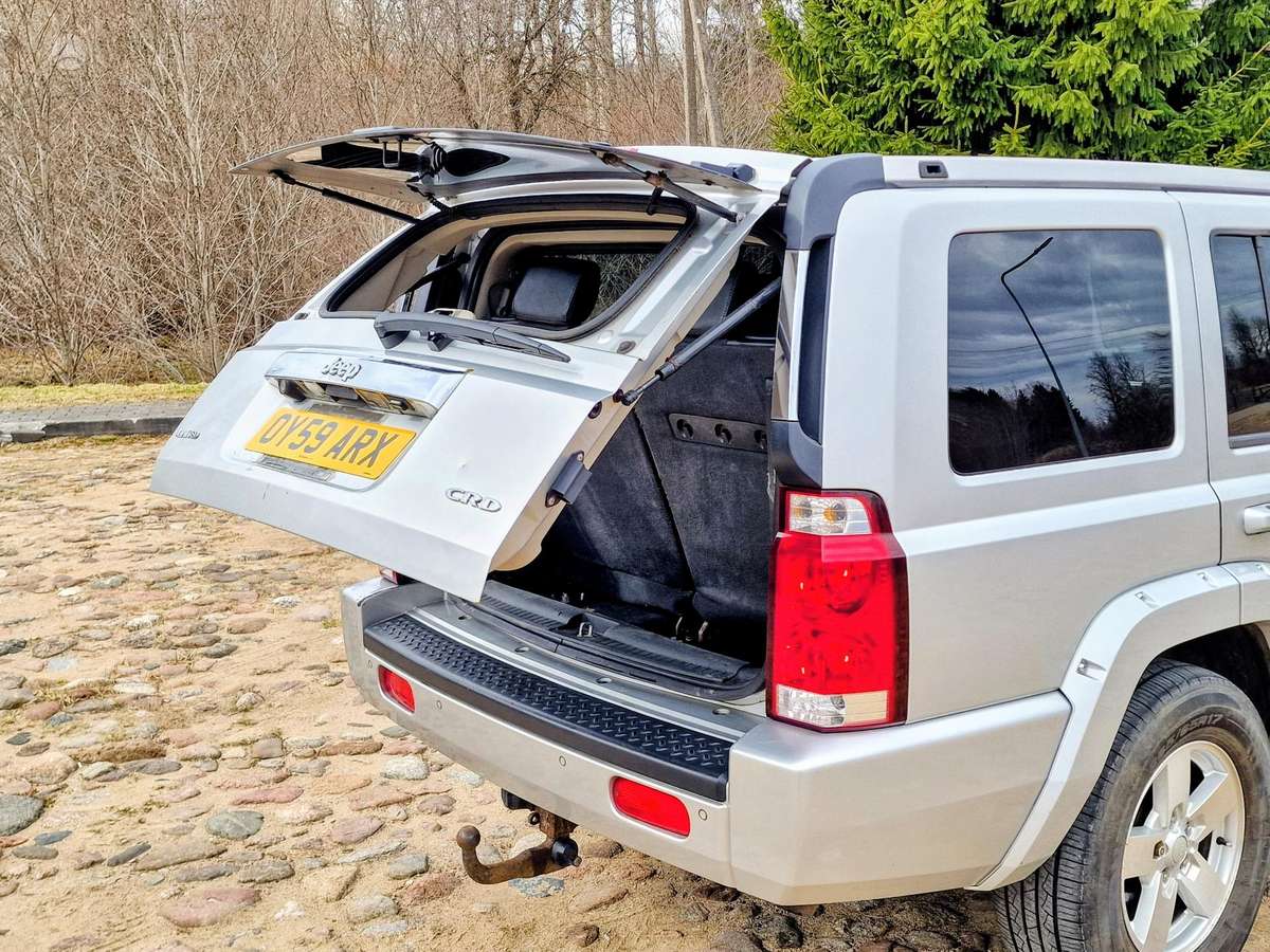 Jeep Commander, 3.0 l., visureigis / krosoveris