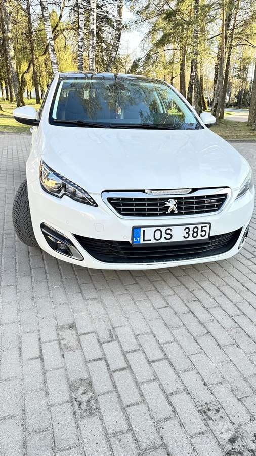 Peugeot 308, 1.2 l., hatchback
