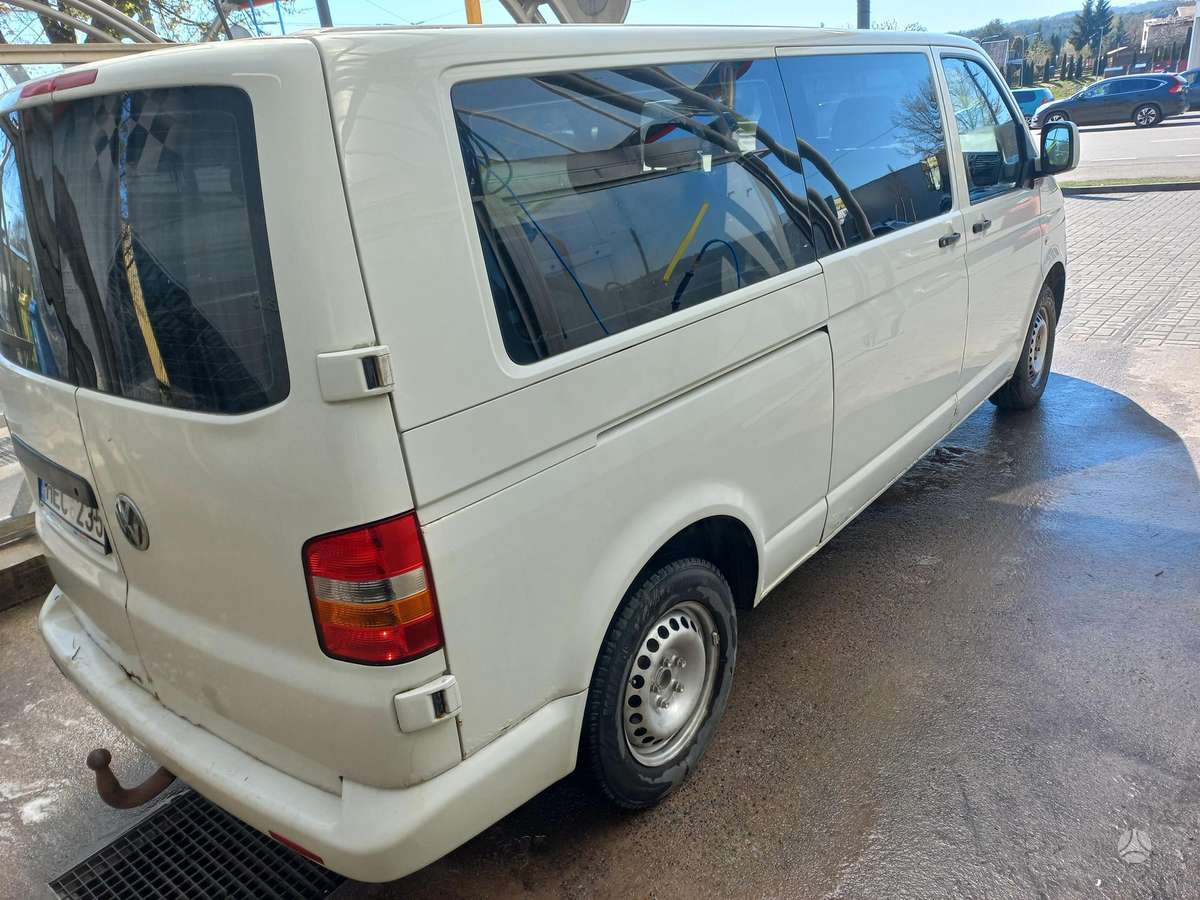 Volkswagen Transporter - 2