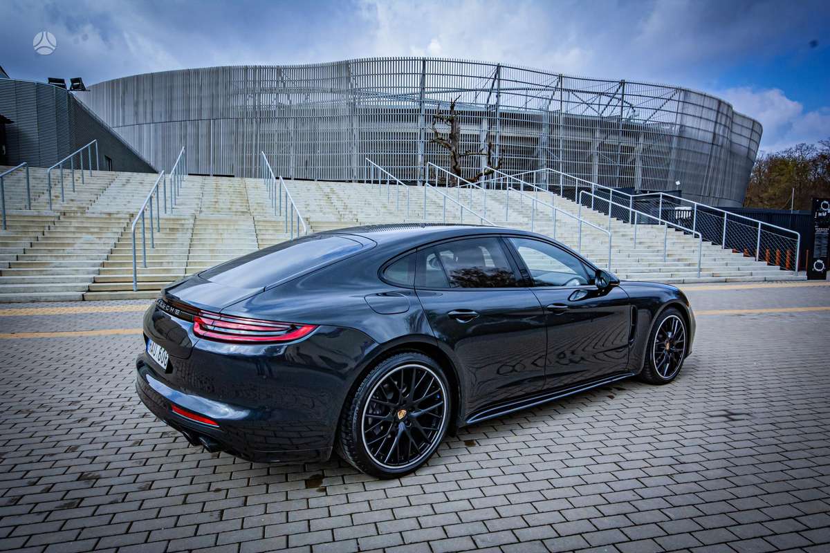 Porsche Panamera, 3.0 l., Хэтчбек