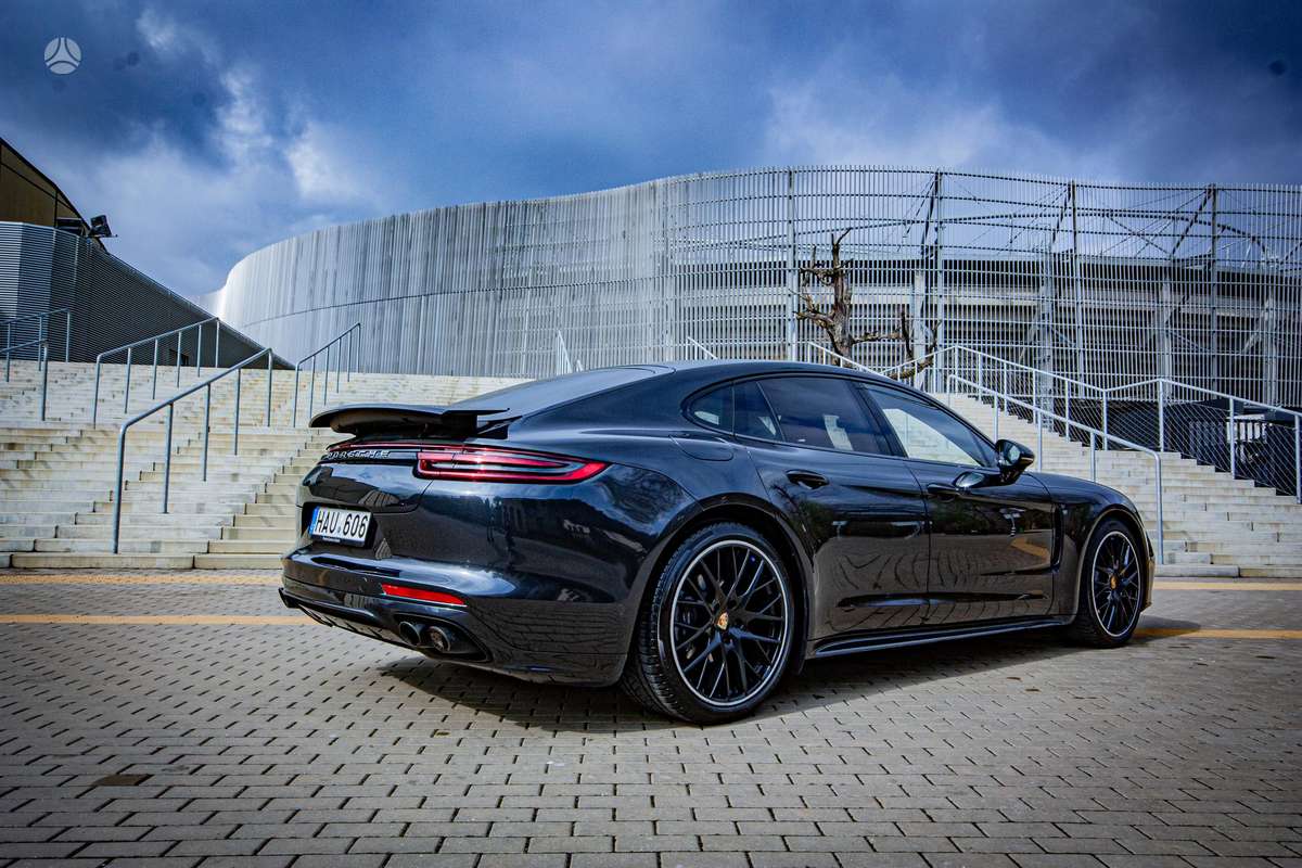 Porsche Panamera, 3.0 l., Хэтчбек