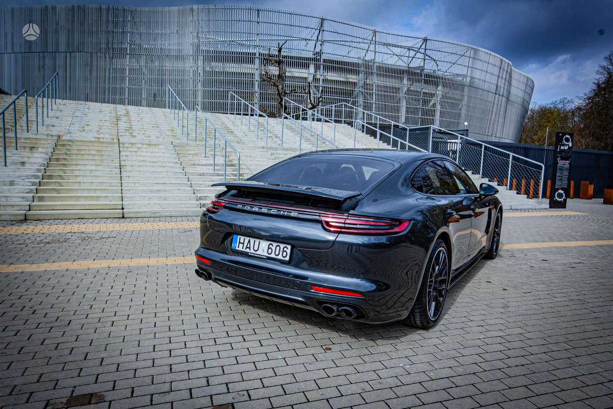 Porsche Panamera, 3.0 l., Хэтчбек