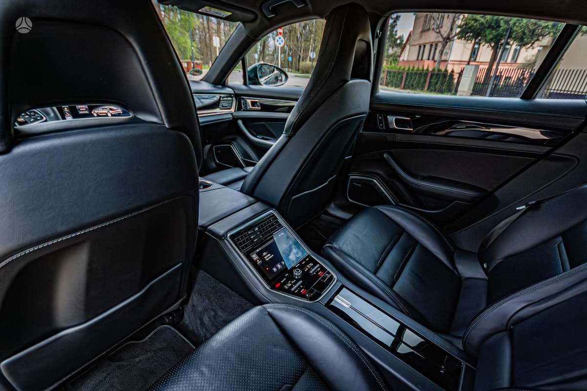Porsche Panamera, 3.0 l., Хэтчбек