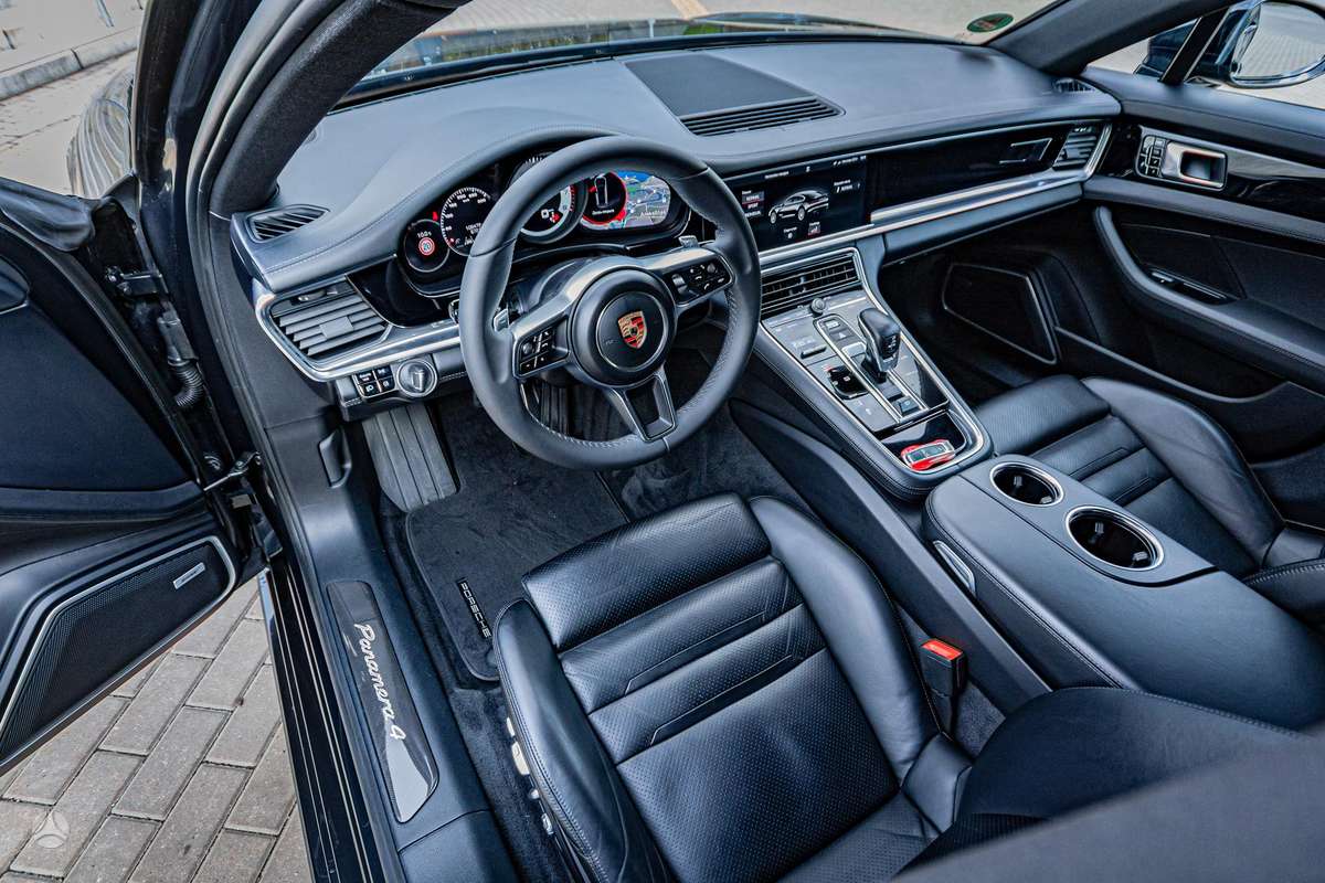Porsche Panamera, 3.0 l., Хэтчбек