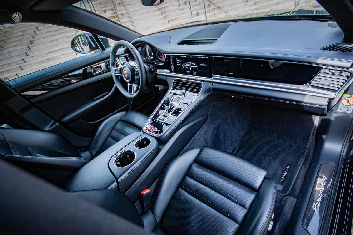 Porsche Panamera, 3.0 l., hatchback