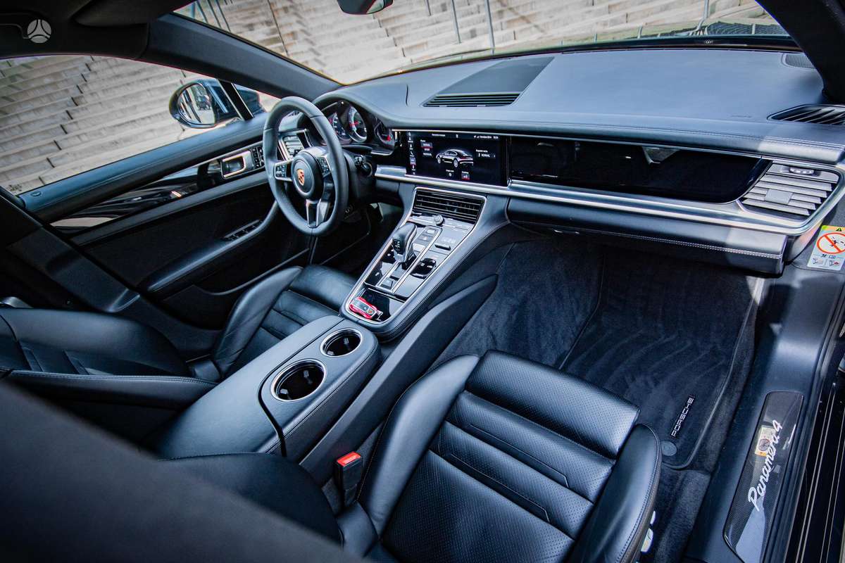 Porsche Panamera, 3.0 l., Хэтчбек