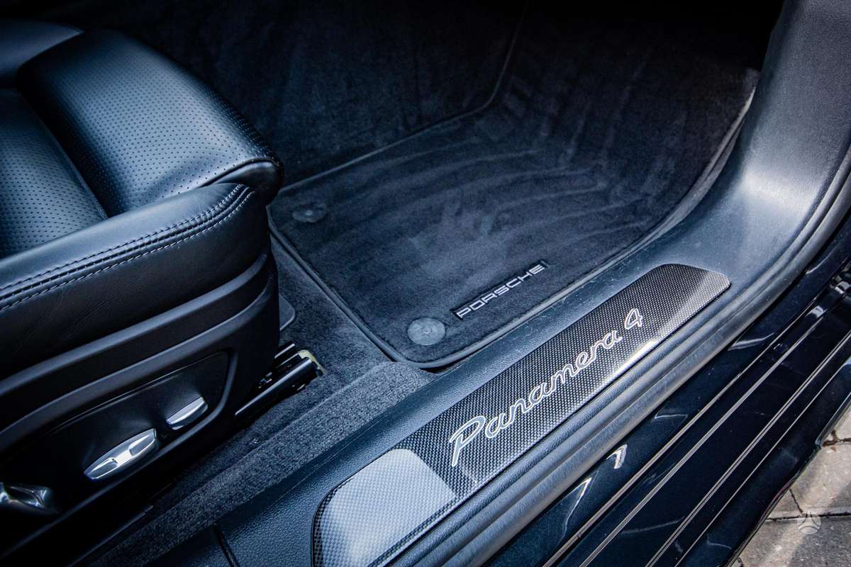 Porsche Panamera, 3.0 l., Хэтчбек