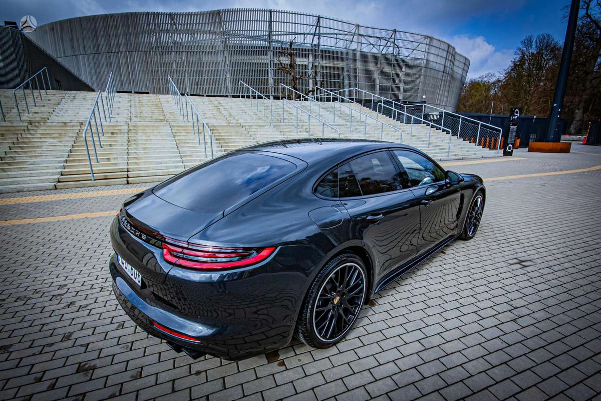 Porsche Panamera, 3.0 l., Хэтчбек