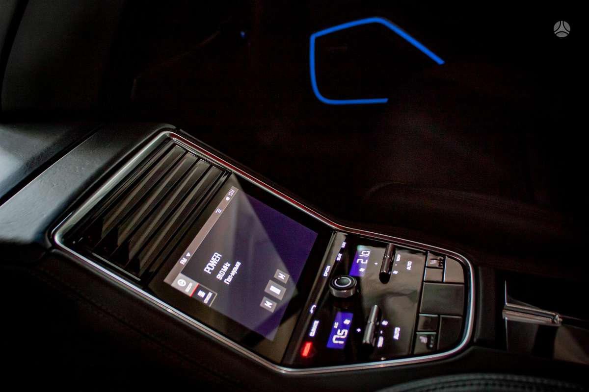 Porsche Panamera, 3.0 l., Хэтчбек