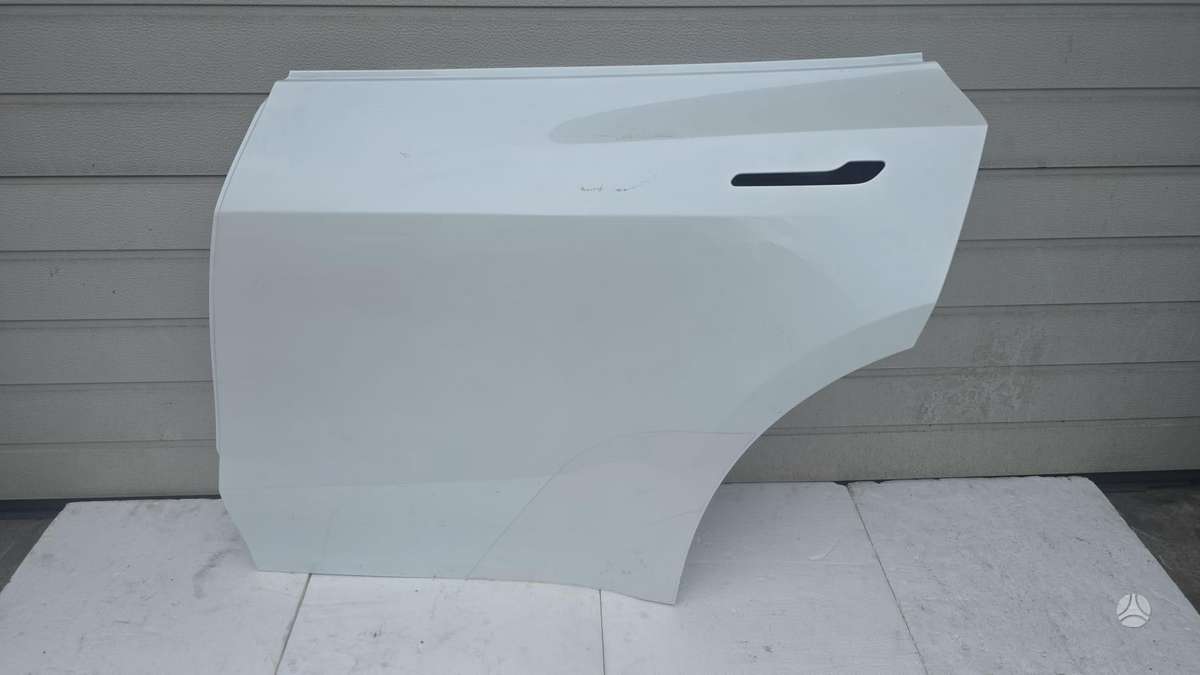 Tesla Model Y, 1934344-E0-A, kėbulo dalys