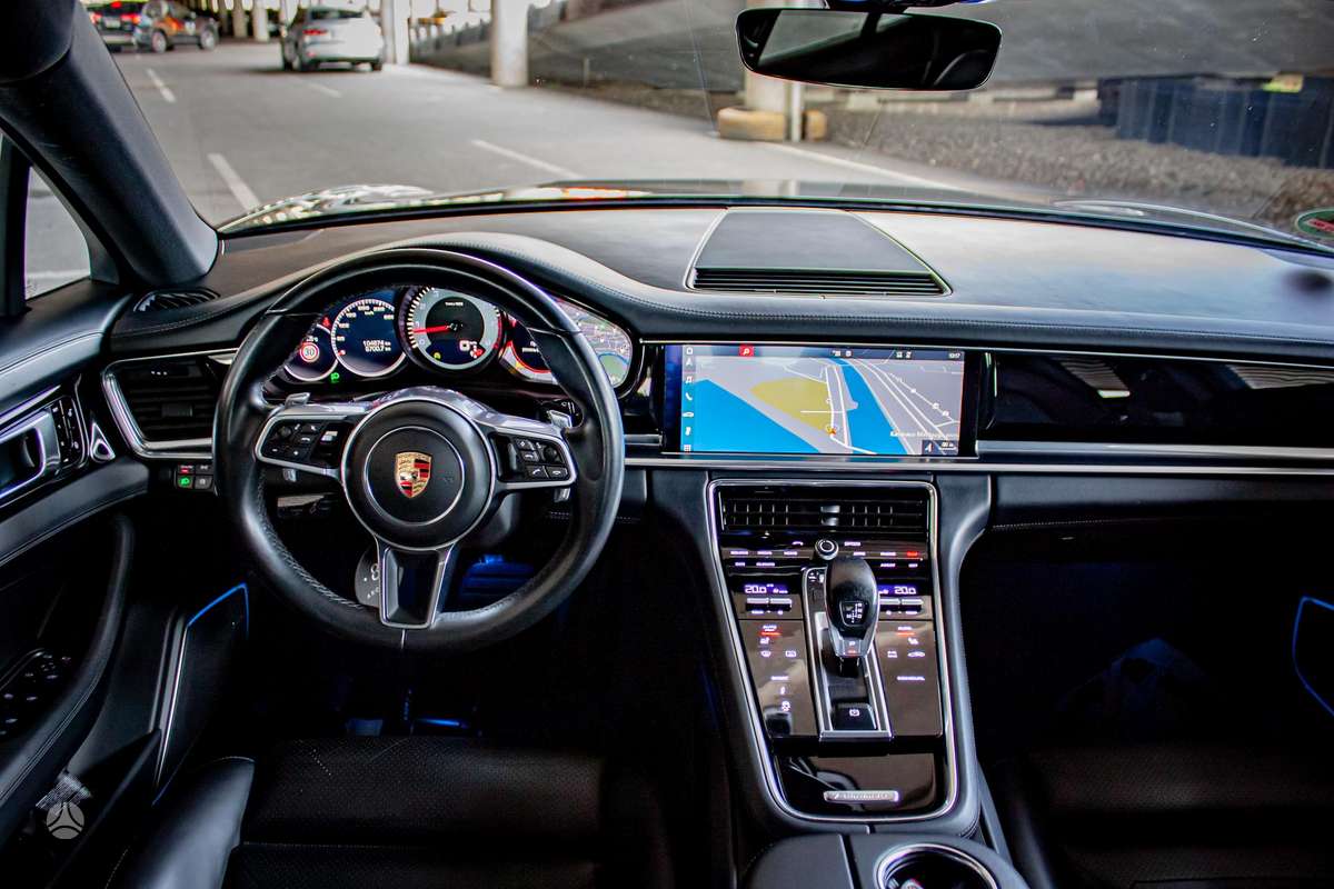 Porsche Panamera, 3.0 l., Хэтчбек