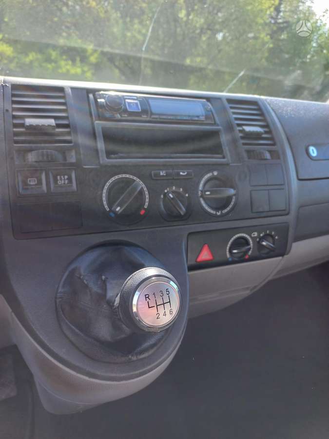 Volkswagen Transporter - 8